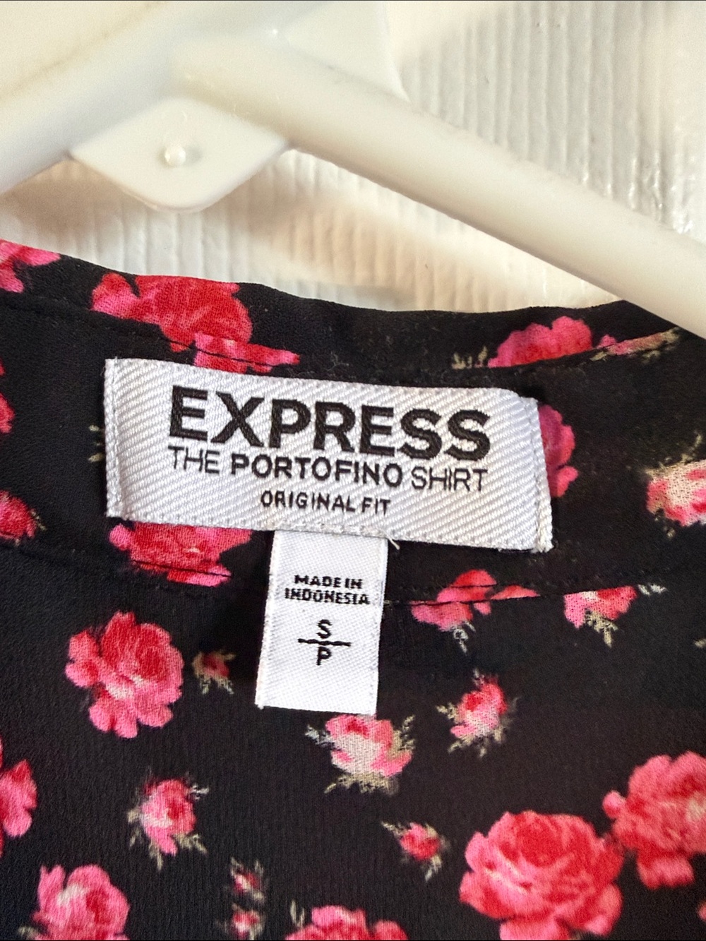 Express Black Sleeveless Camisole with Pink Floral Pattern - Picture 2 of 3